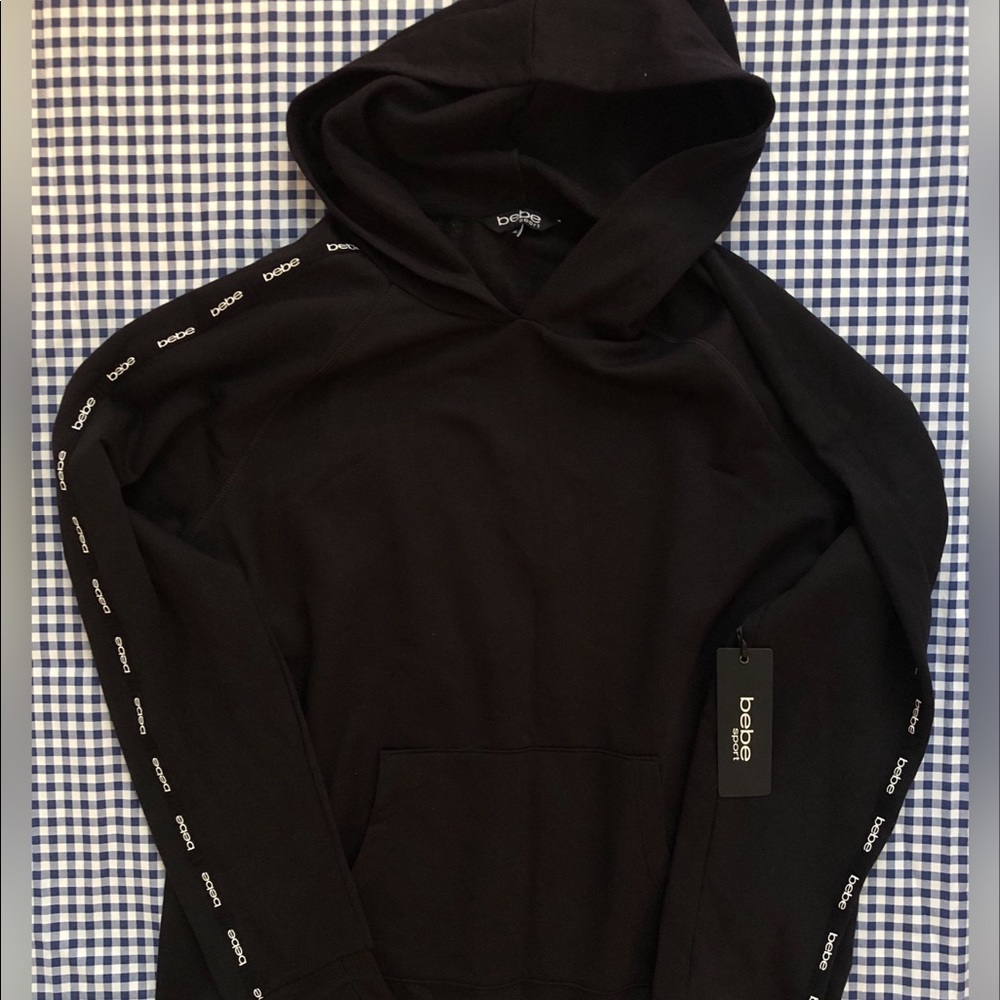 BLACK HOODIE 🦋🥀 BEBE